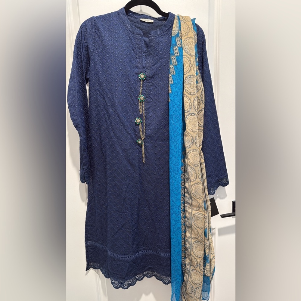 Hina Mirza - Pakistani designer